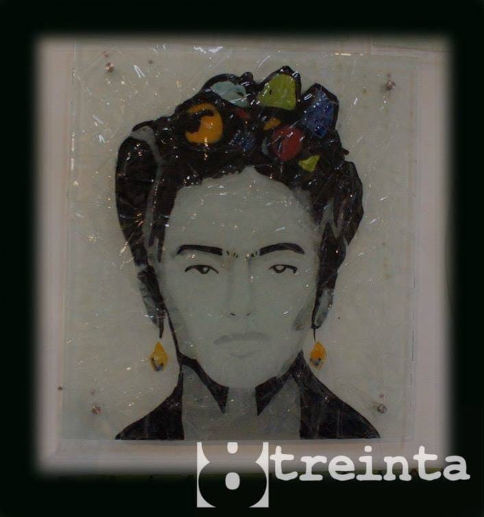 vidrio fusionado de frida kahlo de 8treinta