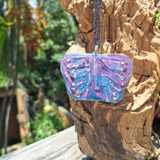 Dije mariposa morado y azul