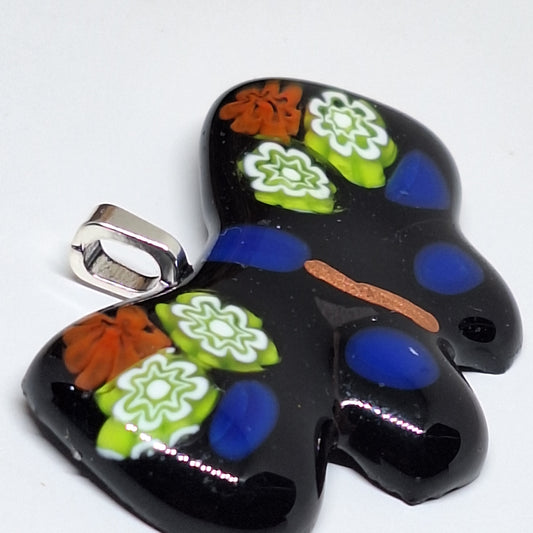 Mariposa con flores